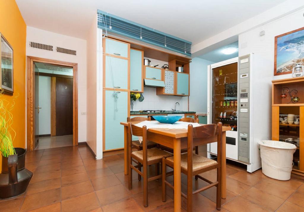 Moon House B&B กาญารี ห้อง รูปภาพ