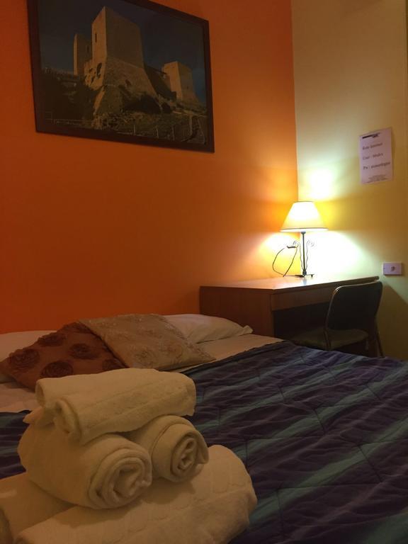 Moon House B&B กาญารี ภายนอก รูปภาพ