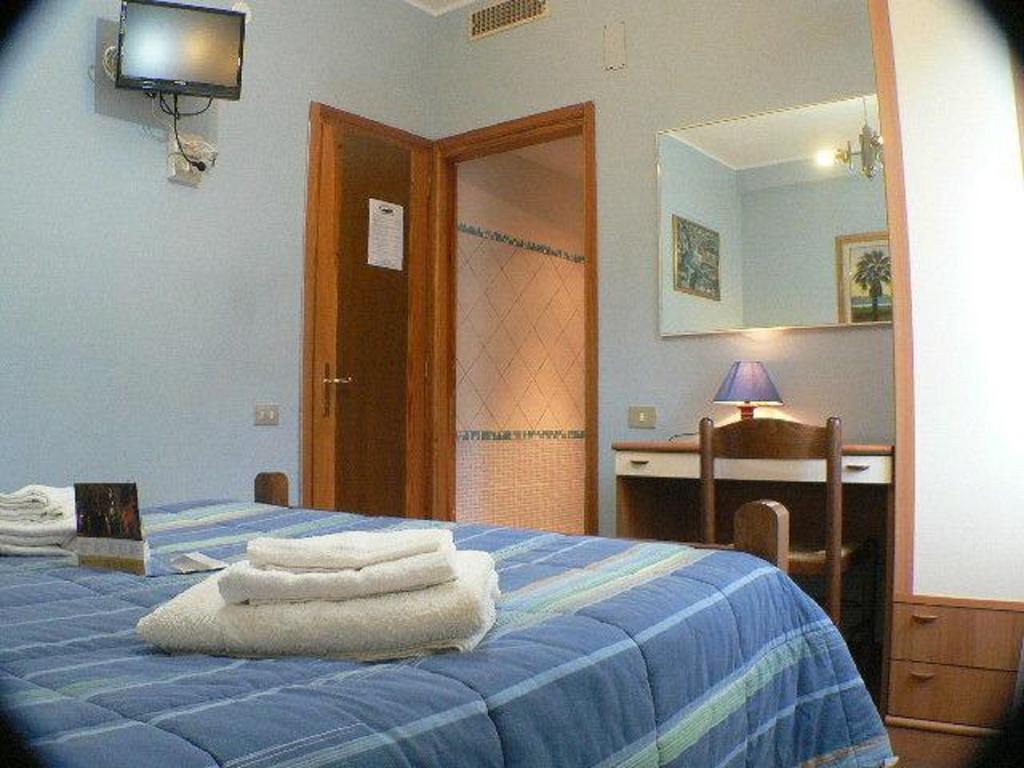 Moon House B&B กาญารี ภายนอก รูปภาพ